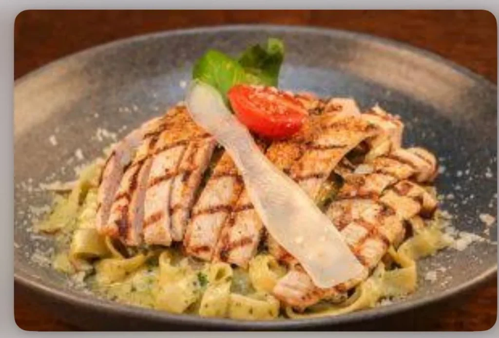 Fettuccine Alfredo
